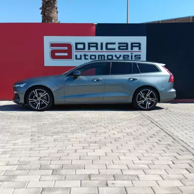 Volvo V60 2019 — foto 3 de 35