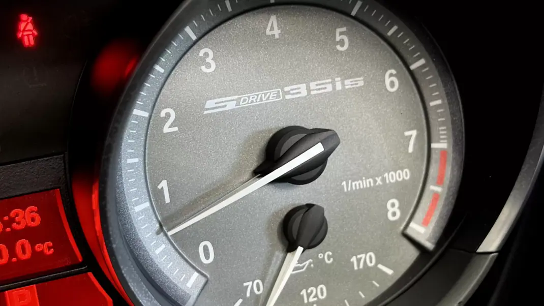 BMW Z4 2011 - 29990 EUR, 117000 km - 117000km - foto 54 de 57