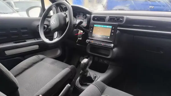 Citroën C3 2018 - 9400 EUR, 102000 km - AUTO.MOTO.pt - 102000km - foto 9 de 14
