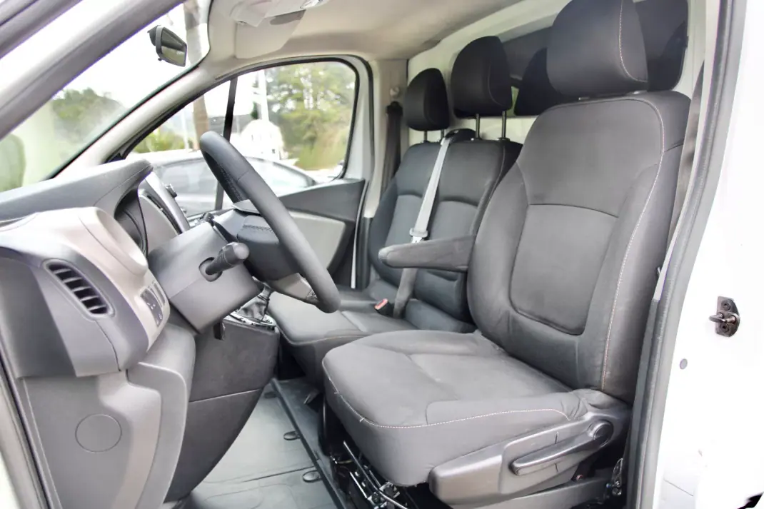 Renault 2019 - 16990 EUR, 188000 km - AUTO.MOTO.pt - 188000km - foto 10 de 21