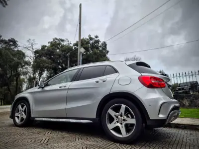 Mercedes-Benz GLA 200 2014 - 20000 EUR, 221000 km - AUTO.MOTO.pt - 221000km - foto 10 de 22