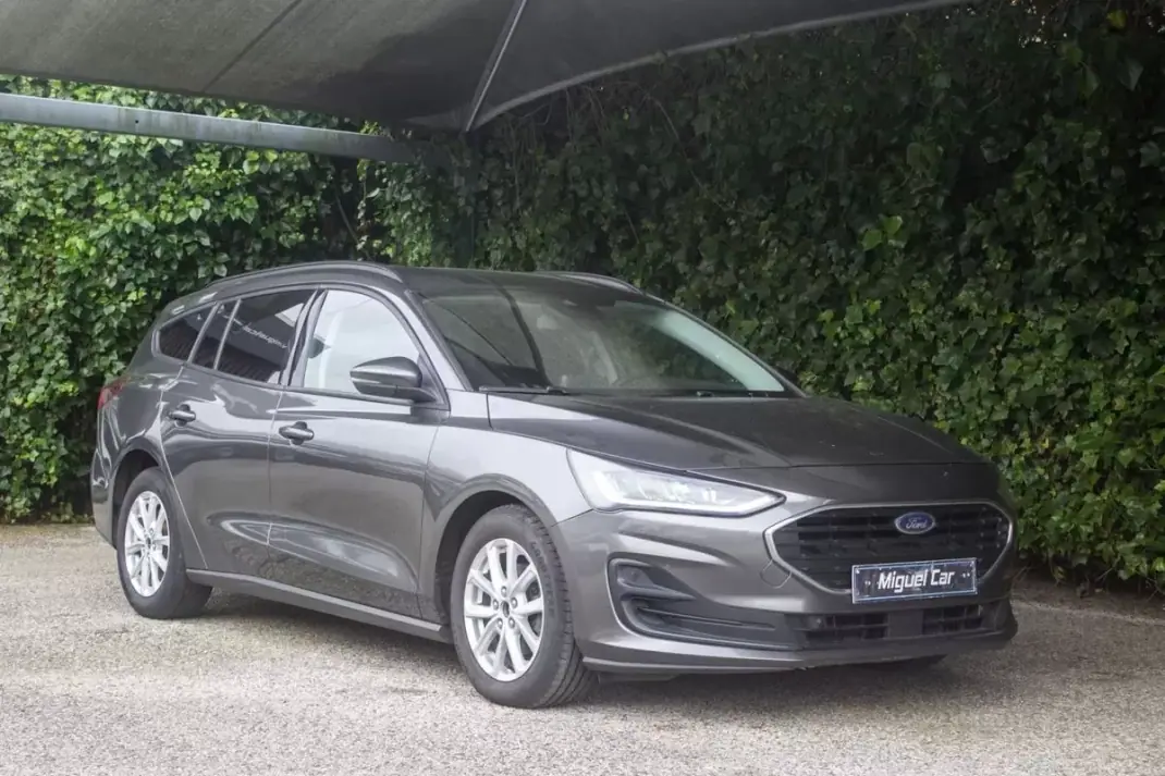 Ford Focus 2022 - 18900 EUR, 130500 km - AUTO.MOTO.pt - 130500km - foto 1 de 18