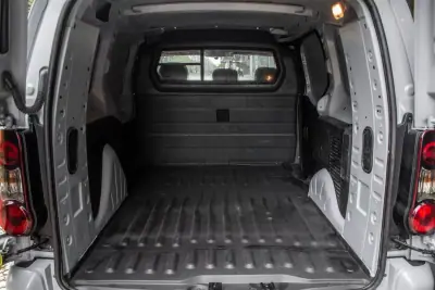 Citroën BERLINGO VAN XL 1.5 BLUE HDI 3 LUGARES 2018 - 13750 EUR, 221395 km - AUTO.MOTO.pt - 221395km - foto 18 de 35