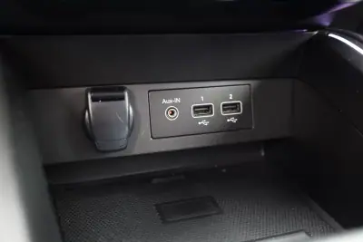 Renault Clio 2023 - 15950 EUR, 52147 km - AUTO.MOTO.pt - 52147km - foto 45 de 45