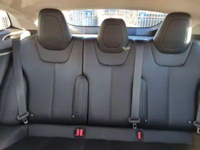 Tesla Model S 2017 - 34900 EUR, 150000 km - 150000km - foto 26 de 33