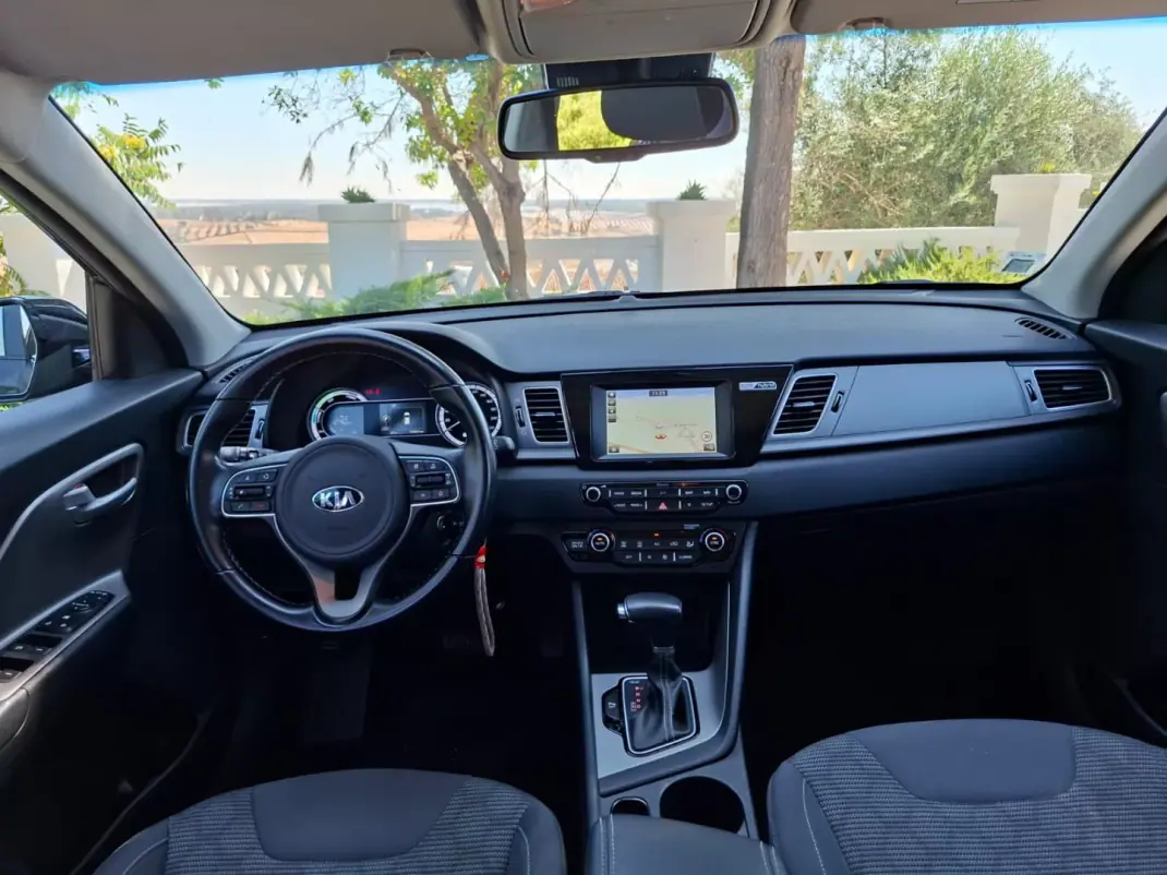 Kia Niro 2019 - 17900 EUR, 74459 km - 74459km - foto 7 de 26
