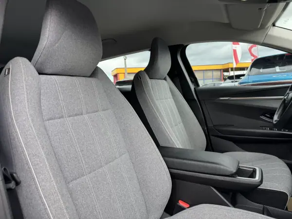 Renault Mégane E-Tech 2022 - 22500 EUR, 89000 km - AUTO.MOTO.pt - 89000km - foto 21 de 44