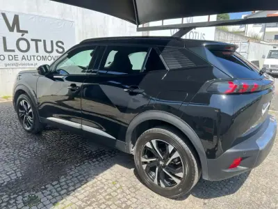 Peugeot 2008 2021 - 21900 EUR, 168000 km - AUTO.MOTO.pt - 168000km - foto 6 de 11