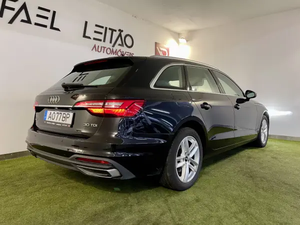 Audi A4 Avant 2022 - 21350 EUR, 187000 km - AUTO.MOTO.pt - 187000km - foto 7 de 38