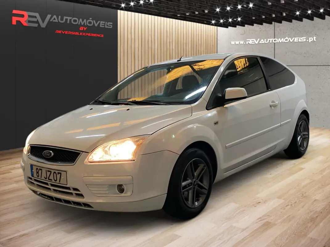 Ford Focus 2007 - 2750 EUR, 381400 km - AUTO.MOTO.pt - 381400km - foto 1 de 19