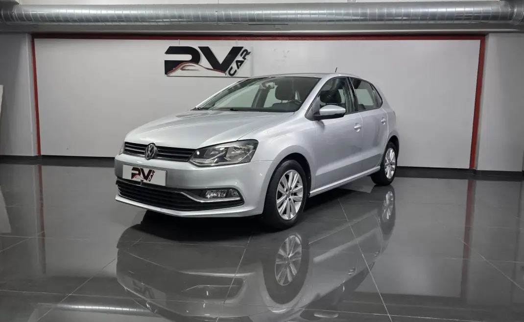 Volkswagen Polo 2014 - 10990 EUR, 136000 km - AUTO.MOTO.pt - 136000km - foto 1 de 31