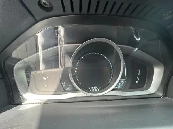 Volvo XC 70 2015 - 14990 EUR, 215301 km - AUTO.MOTO.pt - 215301km - foto 12 de 19