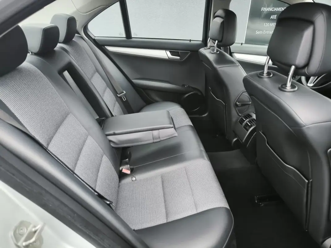 Mercedes-Benz C 220 2011 - 8950 EUR, 430000 km - AUTO.MOTO.pt - 430000km - foto 25 de 52