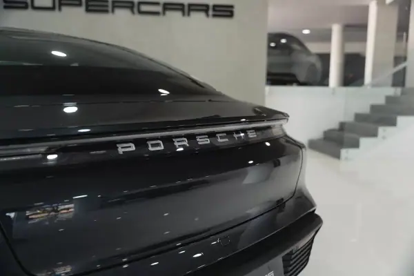 Porsche Taycan 2020 - 59950 EUR, 87282 km - AUTO.MOTO.pt - 87282km - foto 17 de 46