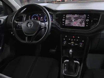 Volkswagen T-Roc 2019 - 21900 EUR, 134194 km - AUTO.MOTO.pt - 134194km - foto 9 de 27