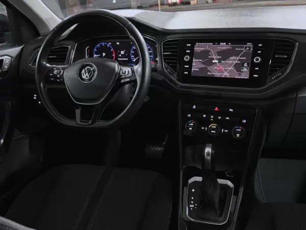 Volkswagen T-Roc 2019 - 21900 EUR, 134194 km - AUTO.MOTO.pt - 134194km - foto 9 de 27