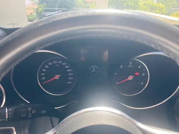 Mercedes-Benz C 200 2019 - 18000 EUR, 223000 km - AUTO.MOTO.pt - 223000km - foto 3 de 4