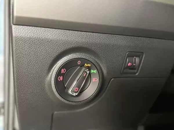 SEAT Ibiza 2019 - 11450 EUR, 70284 km - AUTO.MOTO.pt - 70284km - foto 37 de 39