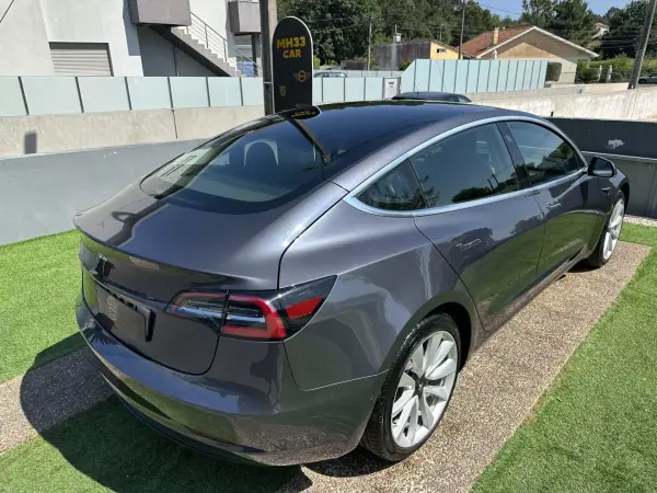 Tesla Model 3 2019 - 21900 EUR, 86000 km - AUTO.MOTO.pt - 86000km - foto 13 de 64