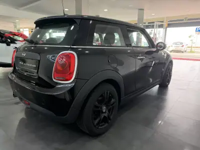 MINI Cooper 2016 - 15000 EUR, 90000 km - AUTO.MOTO.pt - 90000km - foto 5 de 12
