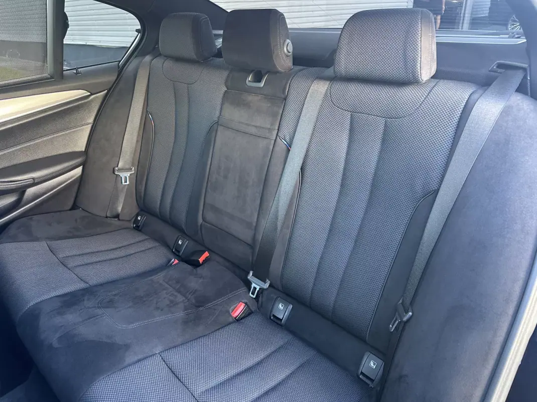 BMW M550d 2017 - 49900 EUR, 150000 km - AUTO.MOTO.pt - 150000km - foto 38 de 54