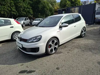 Volkswagen Golf 2012 - 15800 EUR, 176479 km - foto 2 de 17
