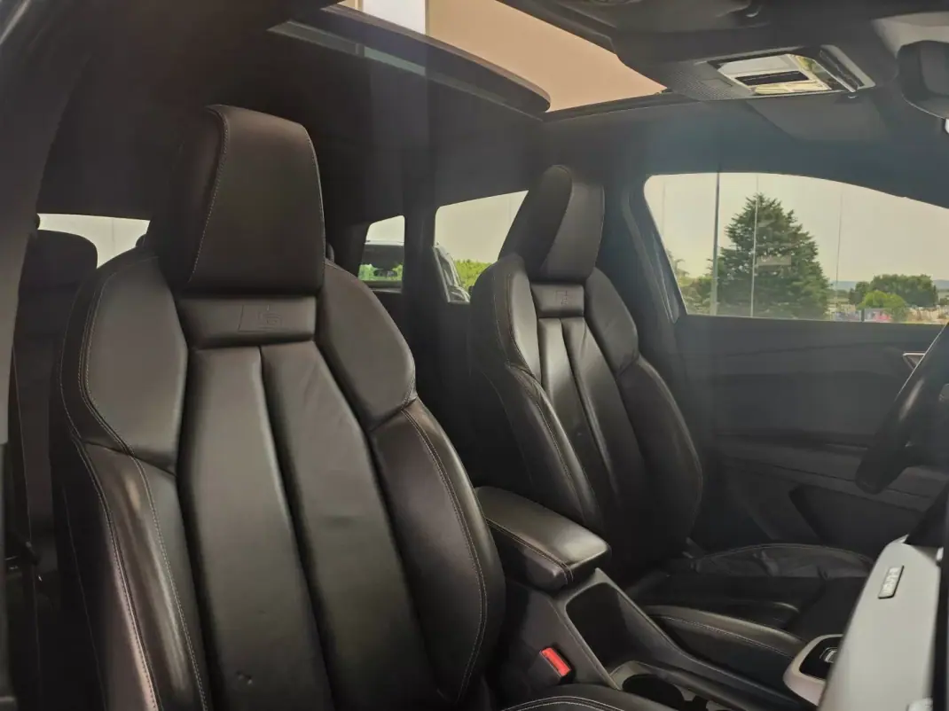 Audi Q4 e-tron 2021 - 26990 EUR, 104822 km - AUTO.MOTO.pt - 104822km - foto 25 de 33
