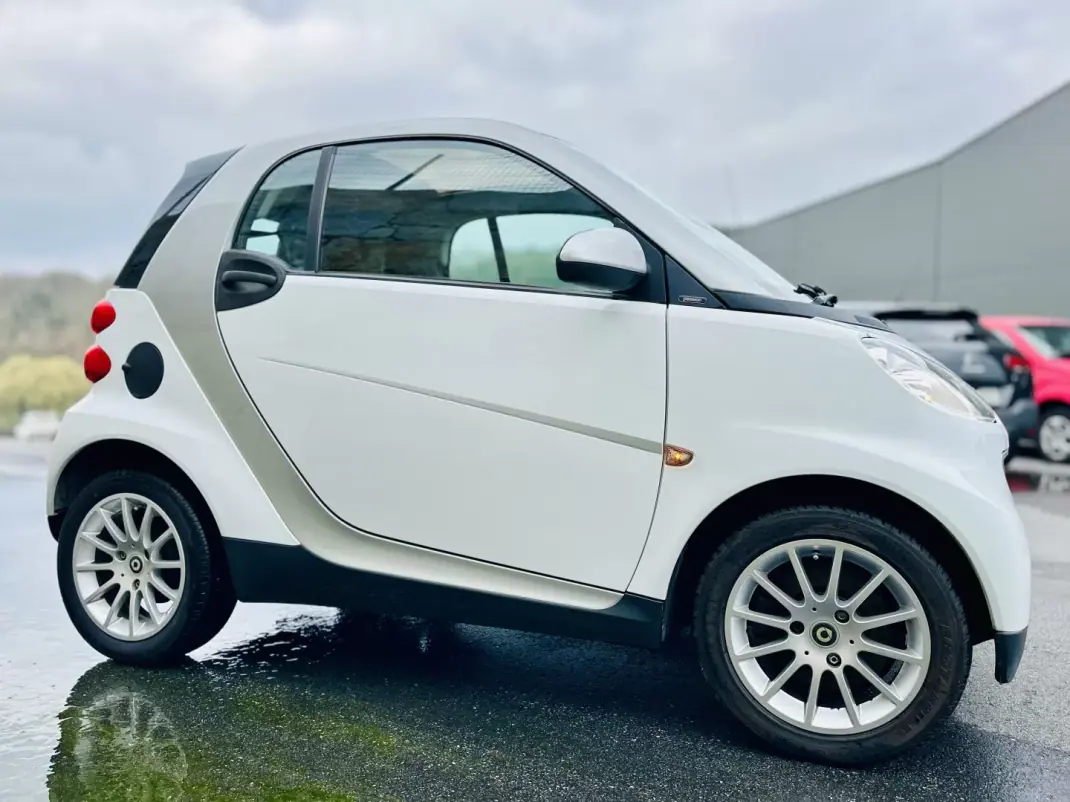 Smart Fortwo Cabrio 2008 - 7490 EUR, 60000 km - AUTO.MOTO.pt - 60000km - foto 4 de 26