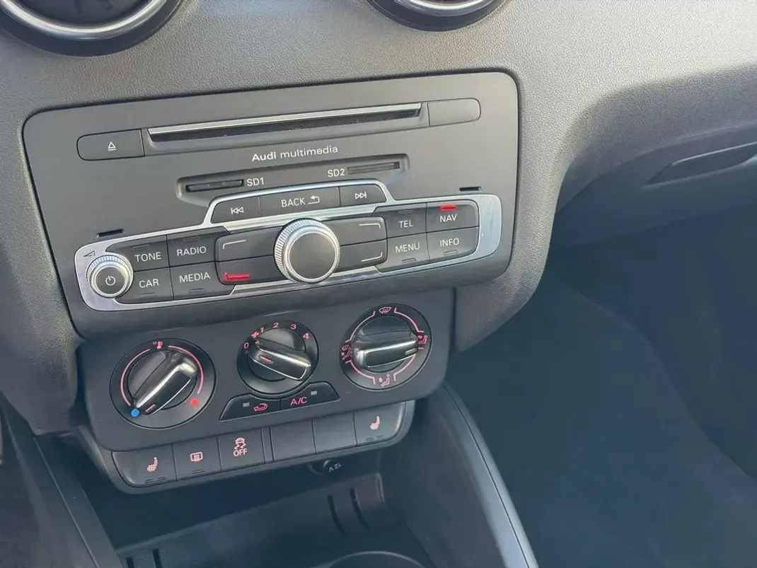 Audi A1 Sportback 2017 - 11900 EUR, 101200 km - 101200km - foto 11 de 20