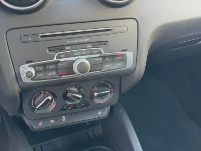 Audi A1 Sportback 2017 - 11900 EUR, 101200 km - AUTO.MOTO.pt - 101200km - foto 11 de 20