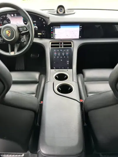 Porsche Taycan 2021 - 99900 EUR, 66000 km - AUTO.MOTO.pt - 66000km - foto 61 de 71