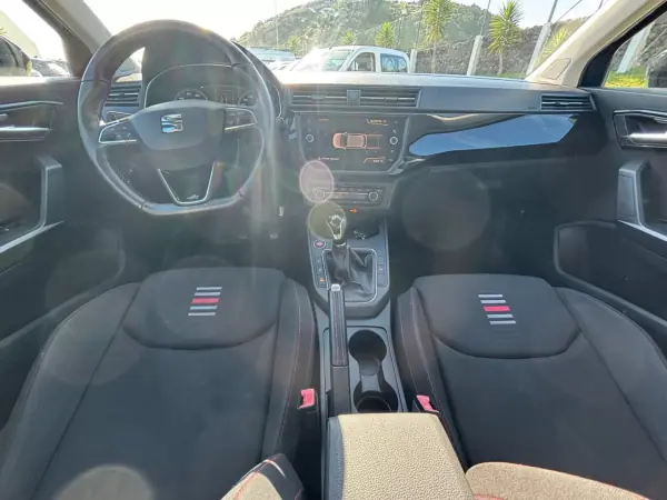 SEAT Ibiza 2017 - 17490 EUR, 85585 km - AUTO.MOTO.pt - 85585km - foto 12 de 14