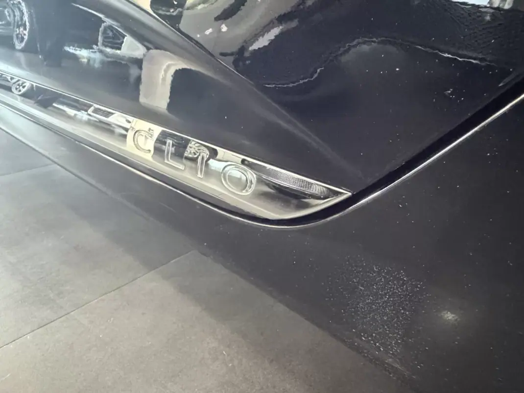 Renault Clio 2021 - 14490 EUR, 170000 km - AUTO.MOTO.pt - 170000km - foto 7 de 18