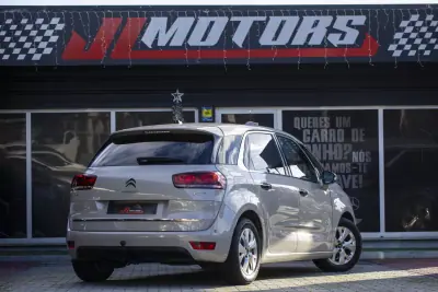 Citroën C4 Picasso 2018 - 13900 EUR, 145077 km - AUTO.MOTO.pt - 145077km - foto 29 de 36