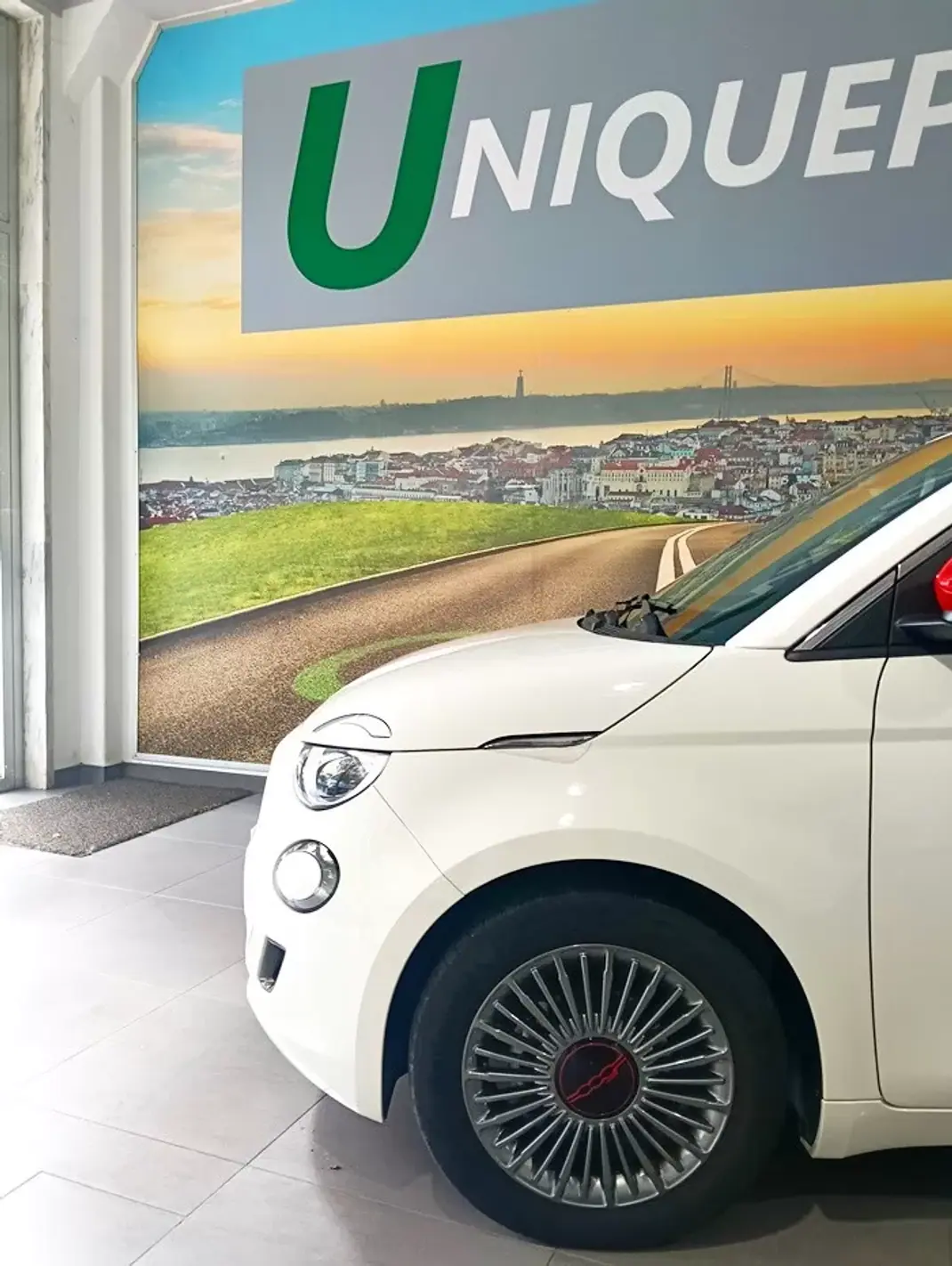 Fiat 500e 2022 - 14990 EUR, 10540 km - 10540km - foto 12 de 53