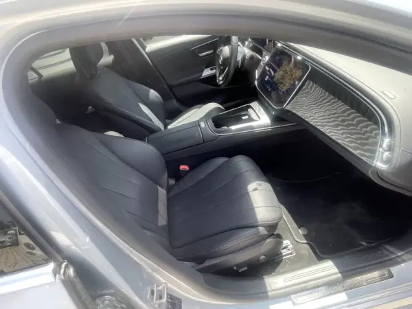 Mercedes-Benz E 300 2024 - 60950 EUR, 23190 km - 23190km - foto 13 de 14
