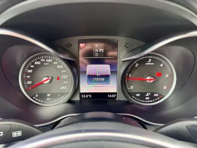 Mercedes-Benz GLC 250 2018 - 34990 EUR, 175000 km - AUTO.MOTO.pt - 175000km - foto 23 de 33