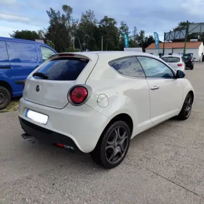 Alfa Romeo MiTo 2010 - 8900 EUR, 200375 km - AUTO.MOTO.pt - 200375km - foto 4 de 5