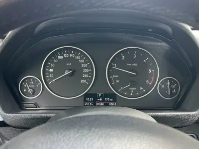 BMW 418 Gran Coupé 2015 - 19900 EUR, 87000 km - AUTO.MOTO.pt - 87000km - foto 31 de 35