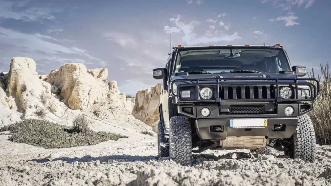 Hummer H2 2006 - 48800 EUR, 75250 km - AUTO.MOTO.pt - 75250km - foto 10 de 39