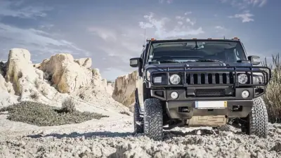 Hummer H2 2006 - 48800 EUR, 75250 km - AUTO.MOTO.pt - 75250km - foto 10 de 39