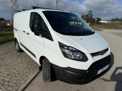 Ford TRANSIT CUSTOM 2.0 L2 H2 2.0 130 CV 2015 - 16500 EUR, 117500 km - AUTO.MOTO.pt - 117500km - foto 4 de 16