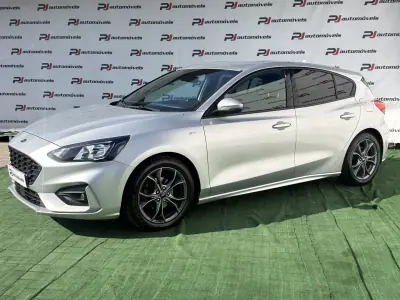 Ford Focus 2020 - 16500 EUR, 72439 km - AUTO.MOTO.pt - 72439km - foto 2 de 15