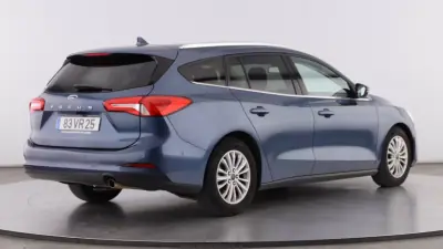 Ford Focus SW 2018 - 11999 EUR, 96051 km - AUTO.MOTO.pt - 96051km - foto 6 de 21