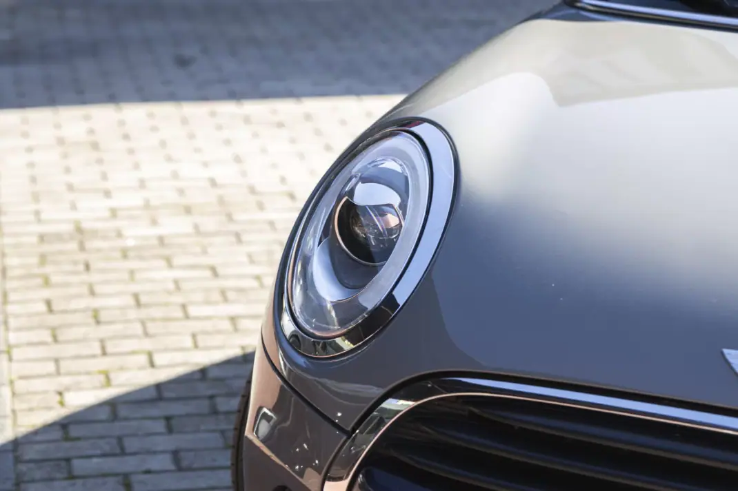 MINI 3 Portas 2017 - 13900 EUR, 237412 km - AUTO.MOTO.pt - 237412km - foto 12 de 32