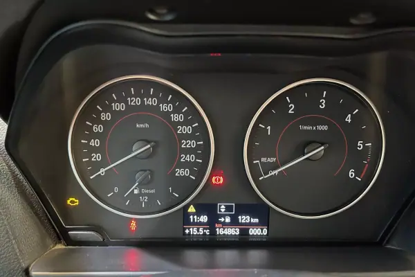 BMW 118 2015 - 13999 EUR, 164000 km - AUTO.MOTO.pt - 164000km - foto 34 de 50