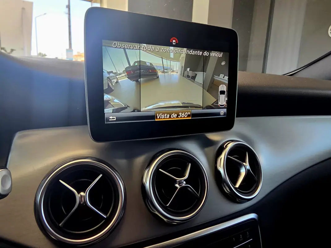 Mercedes-Benz GLA 200 2017 - 20990 EUR, 188564 km - 188564km - foto 12 de 24