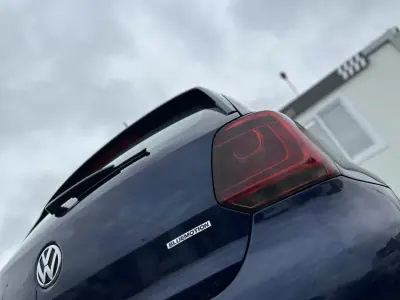 Volkswagen Polo 2010 - 7490 EUR, 151000 km - AUTO.MOTO.pt - 151000km - foto 5 de 30