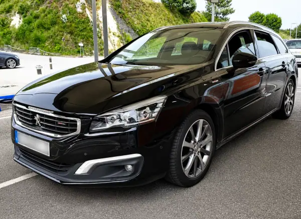 Peugeot 508 SW 2017 - 9900 EUR, 144572 km - AUTO.MOTO.pt - 144572km - foto 2 de 9
