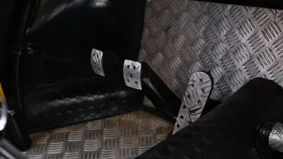 Volkswagen Carocha 1966 - 12500 EUR, 40000 km - AUTO.MOTO.pt - 40000km - foto 13 de 17